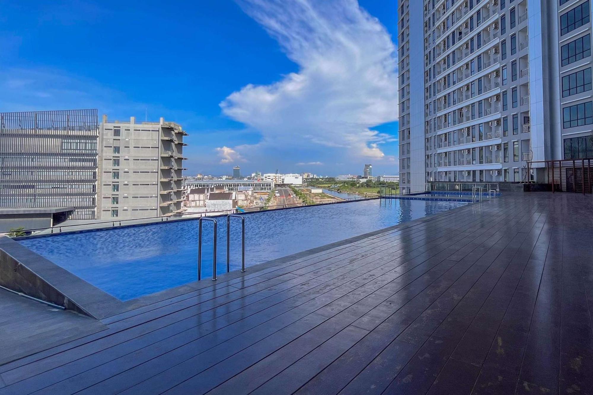 Studio Room With Sea View At Delft Ciputra Makassar Apartment By Travelio Sungguminasa Exterior photo